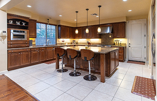 2814 Lake Crest Ct.  Chula Vista, CA 91915