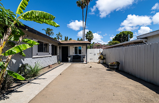 1433 Pequena San Diego, CA 92154
